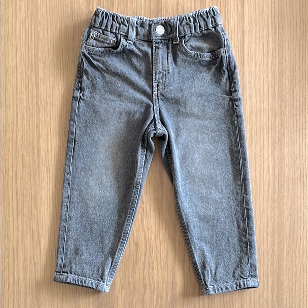 H&M, toddler loose fit jeans, 2-3 runs smaller for 1.5-2 years